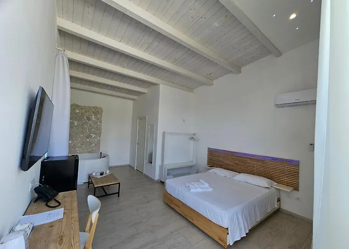 Hotel Pool - Bianca 4*