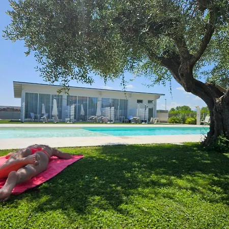 Hotel Pool - Citta Bianca