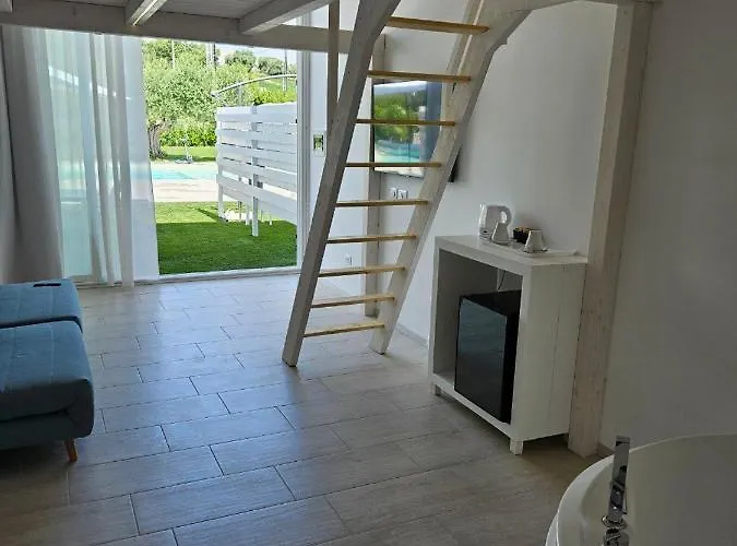 Ξενοδοχείο Pool - Citta Bianca 4*