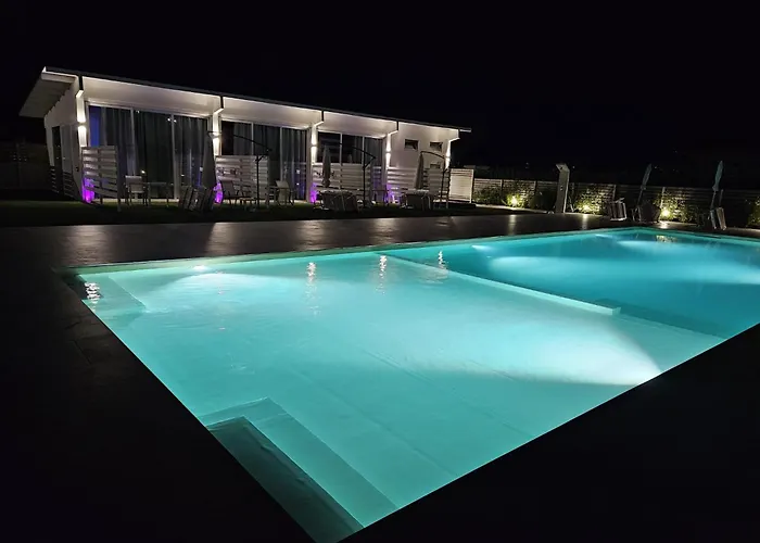 Hotel Pool - Citta Bianca